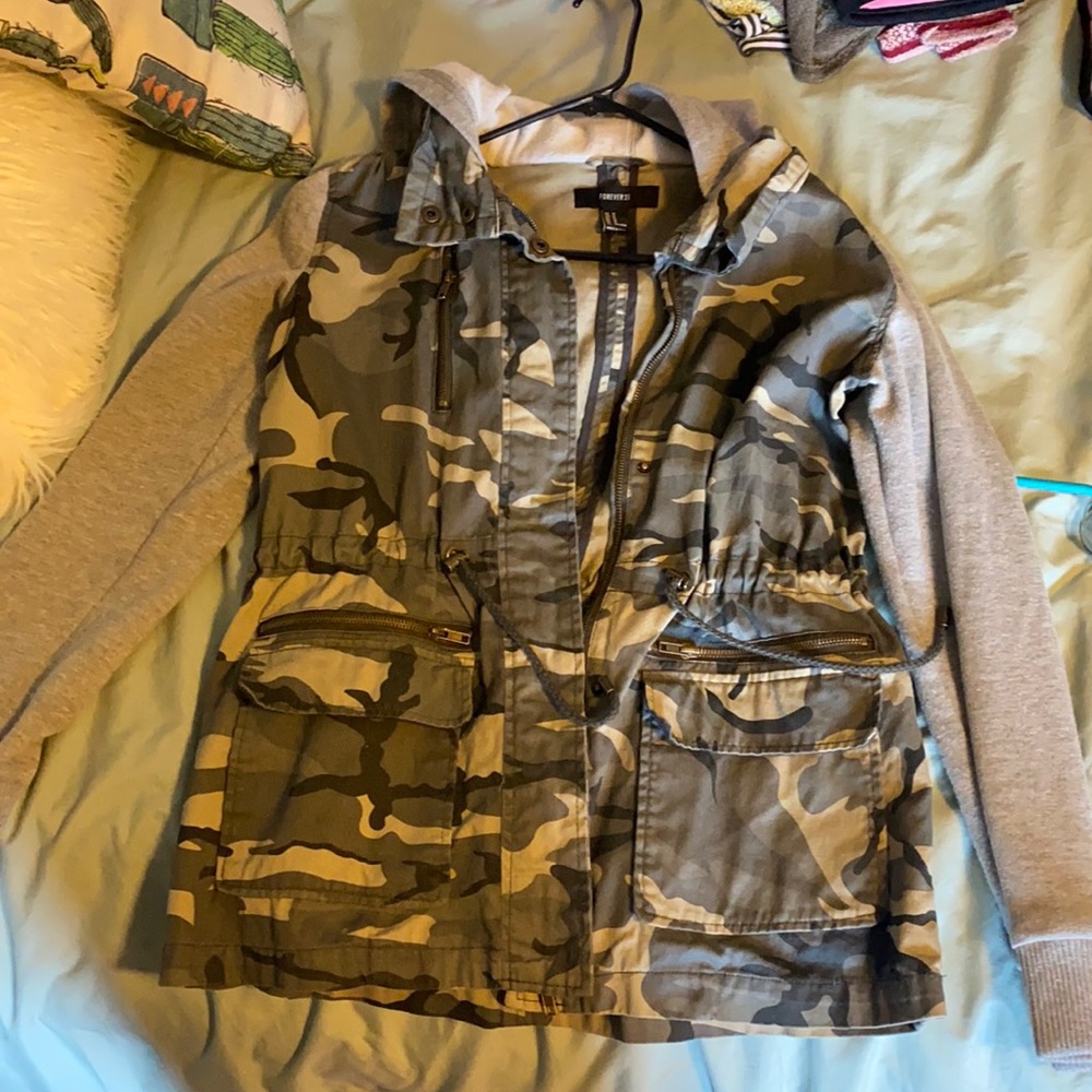Forever 21 womens camo jacket